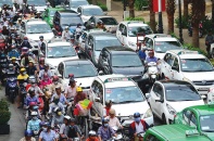 Vì sao phải “cấm” dịch vụ đi xe chung?