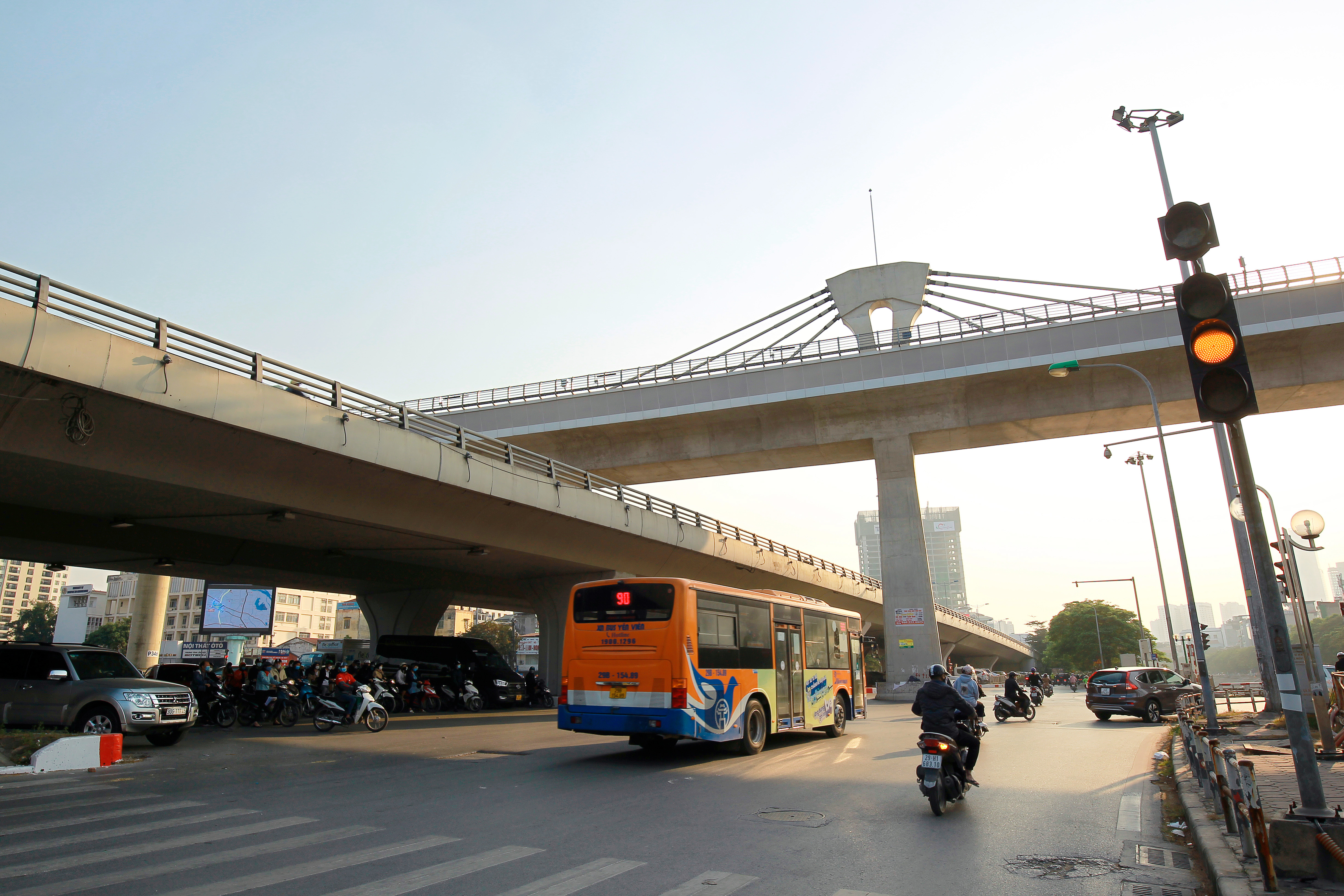 Tuyến đường sắt đô thị Nhổn - ga Hà Nội được xây dựng bằng nguồn vốn vay ODA. Ảnh: Chí Cường