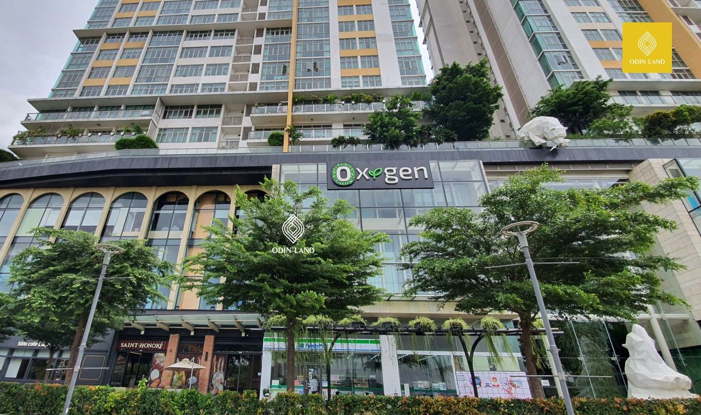 The Oxygen, do CapitaLand Việt Nam sở hữu hoàn toàn, là khu phức hợp mua sắm ba tầng với tổng diện tích rộng rãi hơn 8.000 m2 tại khu vực thương mại của tòa nhà cao cấp The Vista.