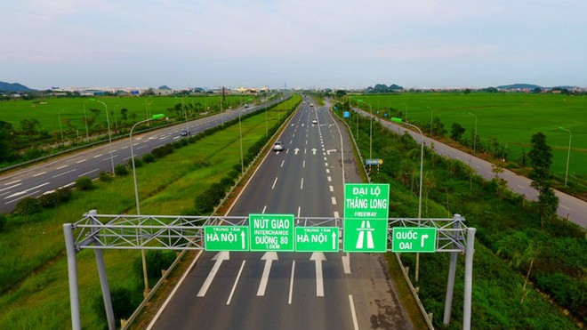 Một đoạn Đại lộ Thăng Long.