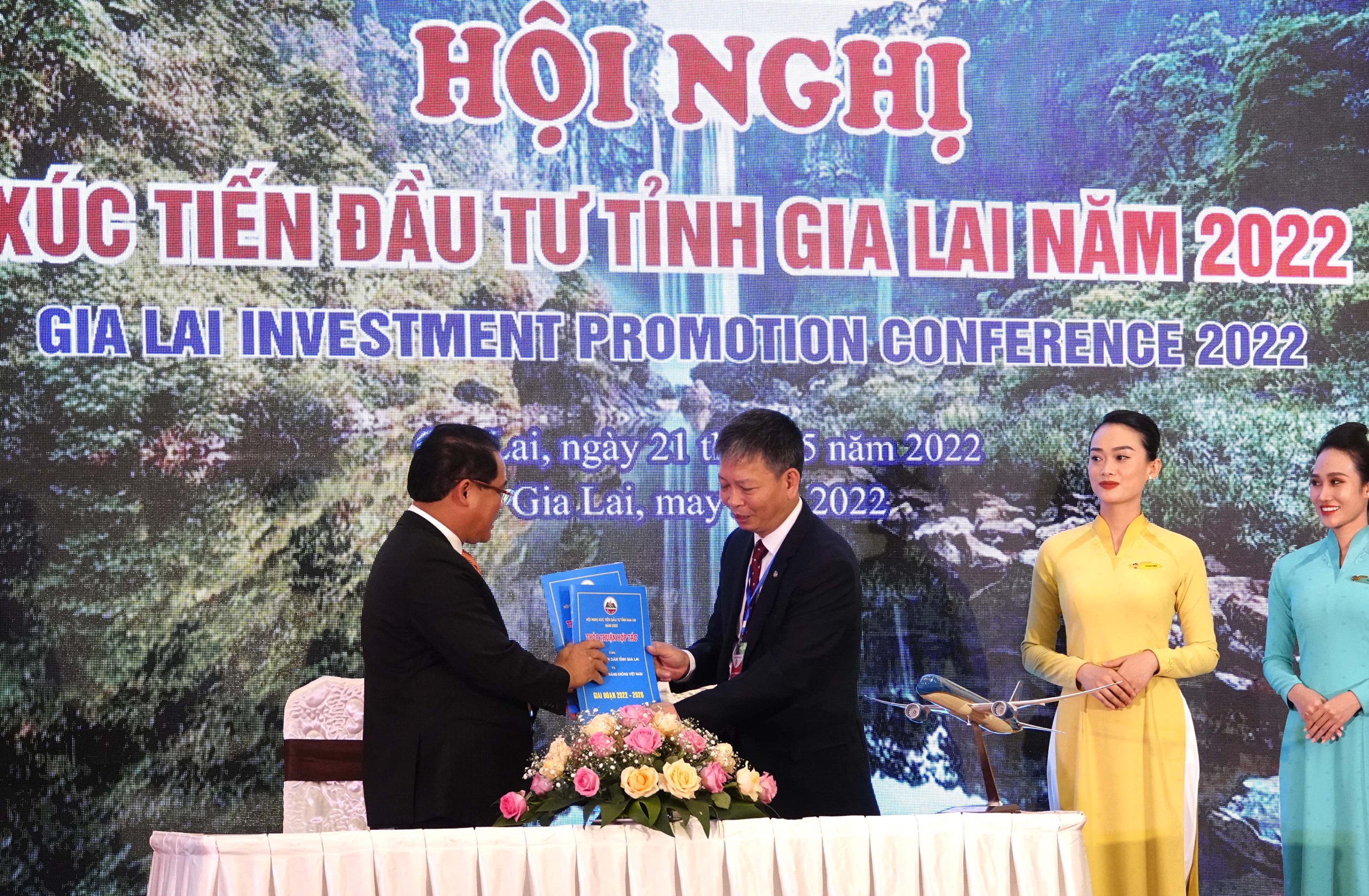 Vietnam Airlines và tỉnh Gia Lai chính thức ký kết thỏa thuận hợp tác toàn diện giai đoạn 2022 - 2026