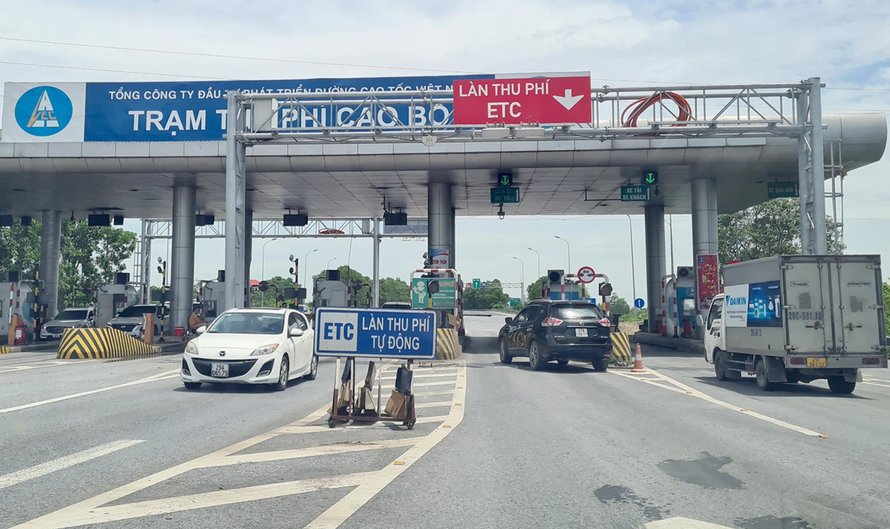 trạm thu phí Cao Bồ trên cao tốc Cầu Giẽ - Ninh Bình của VEC.