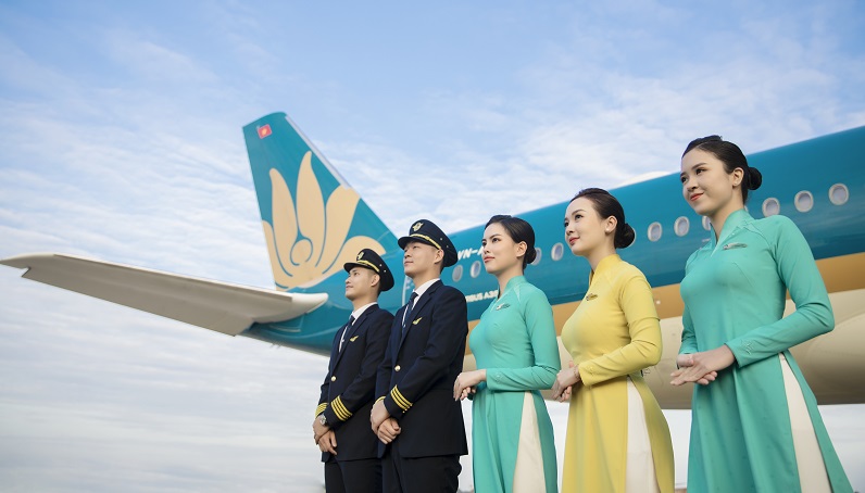 10 - Biểu tượng Bông Sen Vàng khởi đầu cho Vietnam Airlines thực hiện một loạt các thay đổi mạnh mẽ, toàn diện, hướng tới trở thành hãng hàng không Việt Nam có vị thế hàng đầu châu Á. 