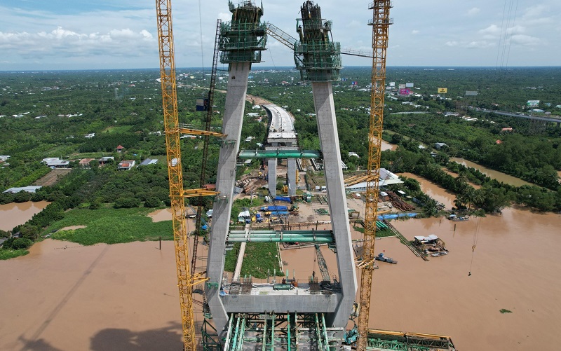 Thi công xây dựng cầu Mỹ Thuận 2.