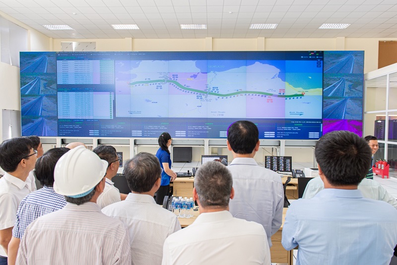 Đoàn công tác kiểm tra trung tâm quản lý vận hành cao tốc Cam Lâm – Vĩnh Hảo