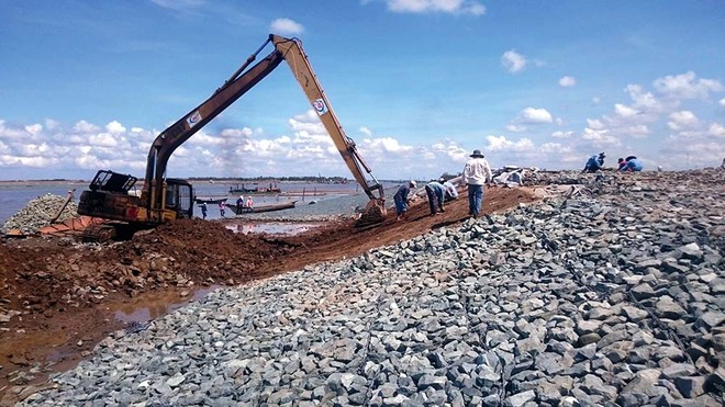 Thi công Dự án Dự án đầu tư xây dựng công trình luồng cho tàu biển trọng tải lớn vào sông Hậu giai đoạn 2.