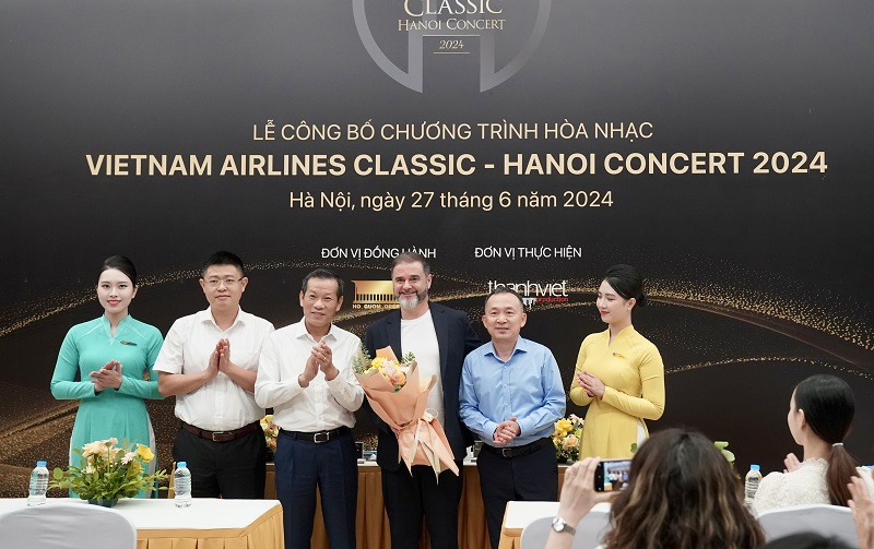 Vietnam Airlines chính thức hợp tác cùng Nhà hát Hồ Gươm và Thanh Việt Production – đơn vị duy nhất được chỉ định sản xuất cho Dàn nhạc Giao hưởng London (LSO) và mới đây là Dàn nhạc Giao hưởng Quốc gia Nga (RNO) tại Việt Nam.