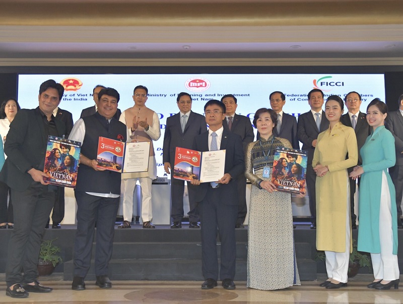 1. Vietnam Airlines và Innovation India chính thức ký kết Biên bản ghi nhớ hợp tác thúc đẩy, kết nối kinh tế, đầu tư, văn hóa, du lịch giữa hai nước