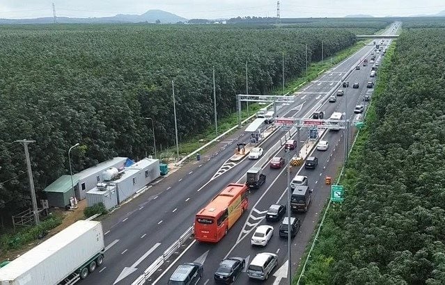 Một đoạn cao tốc Dầu Giây - Phan Thiết.