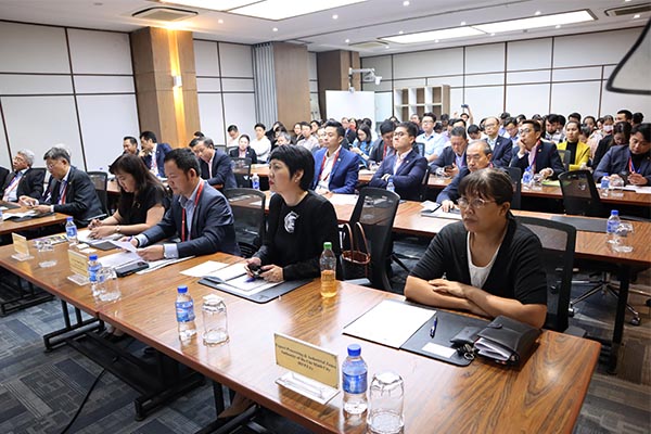 Các doanh nghiệp Singapore nghe giới thiệu về tiềm năng hợp tác đầu tư của các lĩnh vực vào TP.HCM 