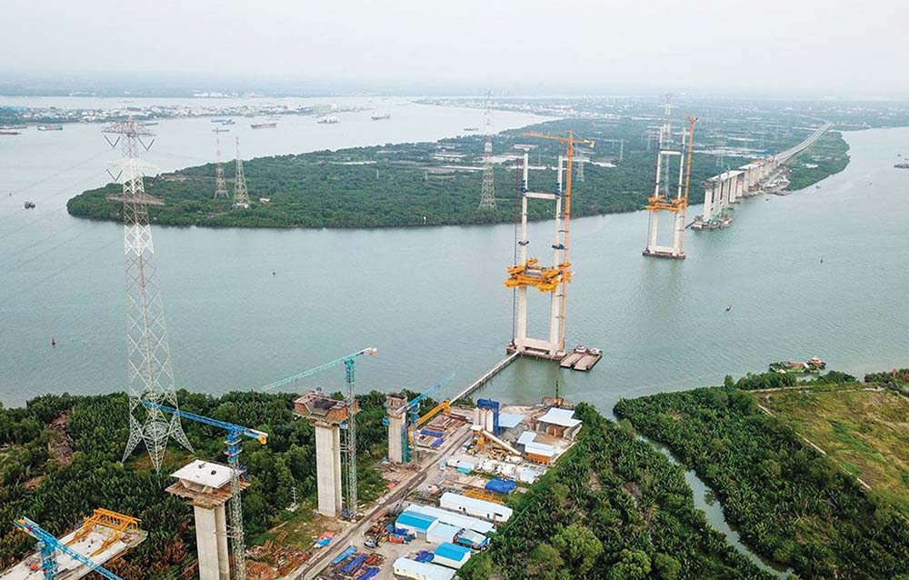 Cầu Phước Khánh thuộc đường cao tốc Bến Lức - Long Thành đang thi công dở dang đã tạm dừng hơn 3 năm 
