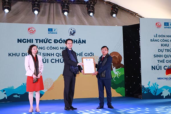 -	Tỉnh Ninh Thuận đón nhận bằng công nhận Khu dự trữ sinh quyển thế giới Núi Chúa, ảnh Duy Quân