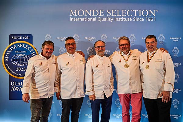 Monde Selection là một trong những giải thưởng khắt khe nhất trên thế giới trong ngành chế biến thực phẩm và đồ uống. Monde Selection quy tụ các chuyên gia thẩm định hàng đầu trên thế giới