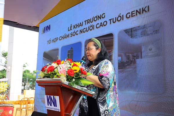bà Nguyễn Thị Kiều Oanh - Nhà sáng lập, Chủ tịch Hội đồng quản trị Tập đoàn đầu tư Khôi Nguyên (KNI), Công ty TNHH Năng lượng sống 