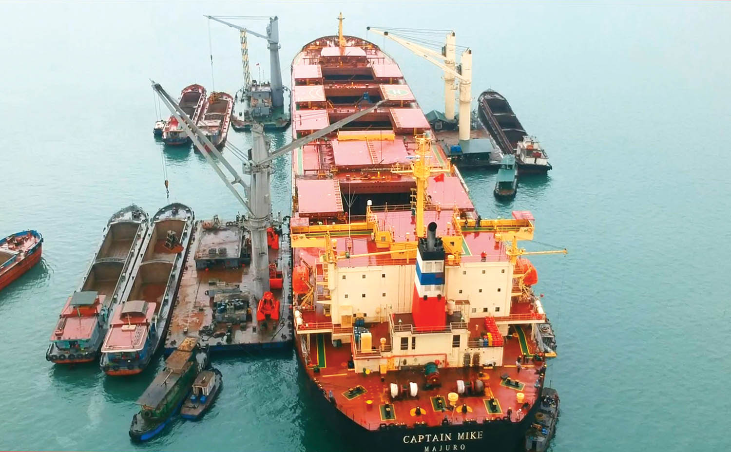 Tàu hàng 80.000 tấn được Việt Phát nhập khẩu về cung cấp cho thị trường trong nước 	Ảnh: VPG