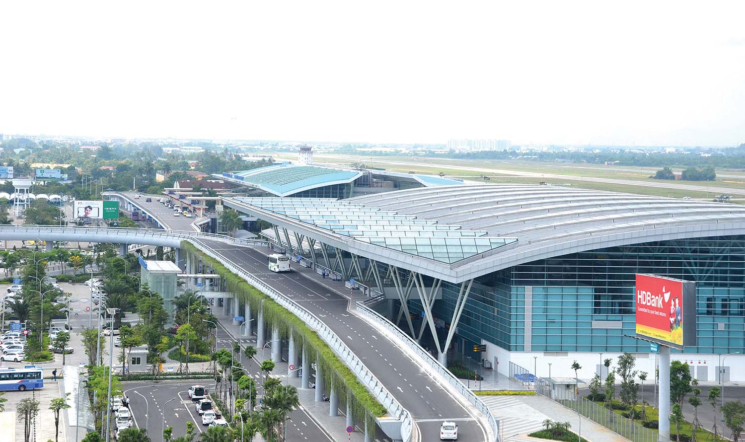 Cảng hàng không quốc tế Đà Nẵng đang được nâng cấp sẽ hỗ trợ cho dịch vụ logistics