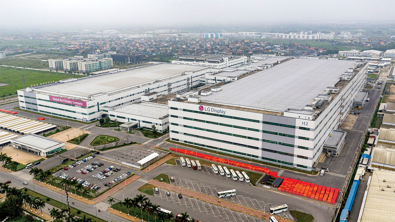 Tập đoàn LG (Hàn Quốc) đã đầu tư hơn 7,24 tỷ USD vào KCN Tràng Duệ, TP. Hải Phòng 	ảnh: Đức Thanh