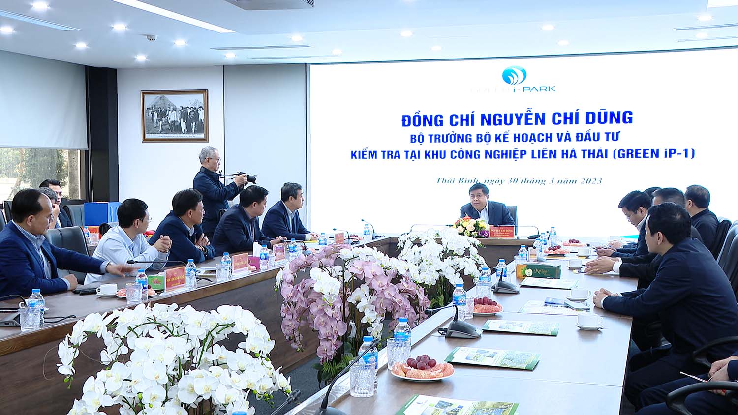 Bộ trưởng Nguyễn Chí Dũng phát biểu tại buổi làm việc