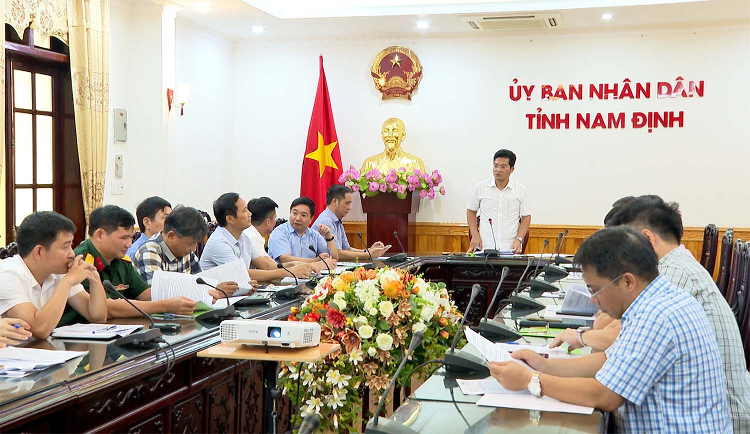 Phó chủ tịch thường trực UBND tỉnh Nam Định Trần Anh Dũng phát biểu chỉ đạo tại Hội nghị thẩm định xã đạt chuẩn nông thôn mới kiểu mẫu 