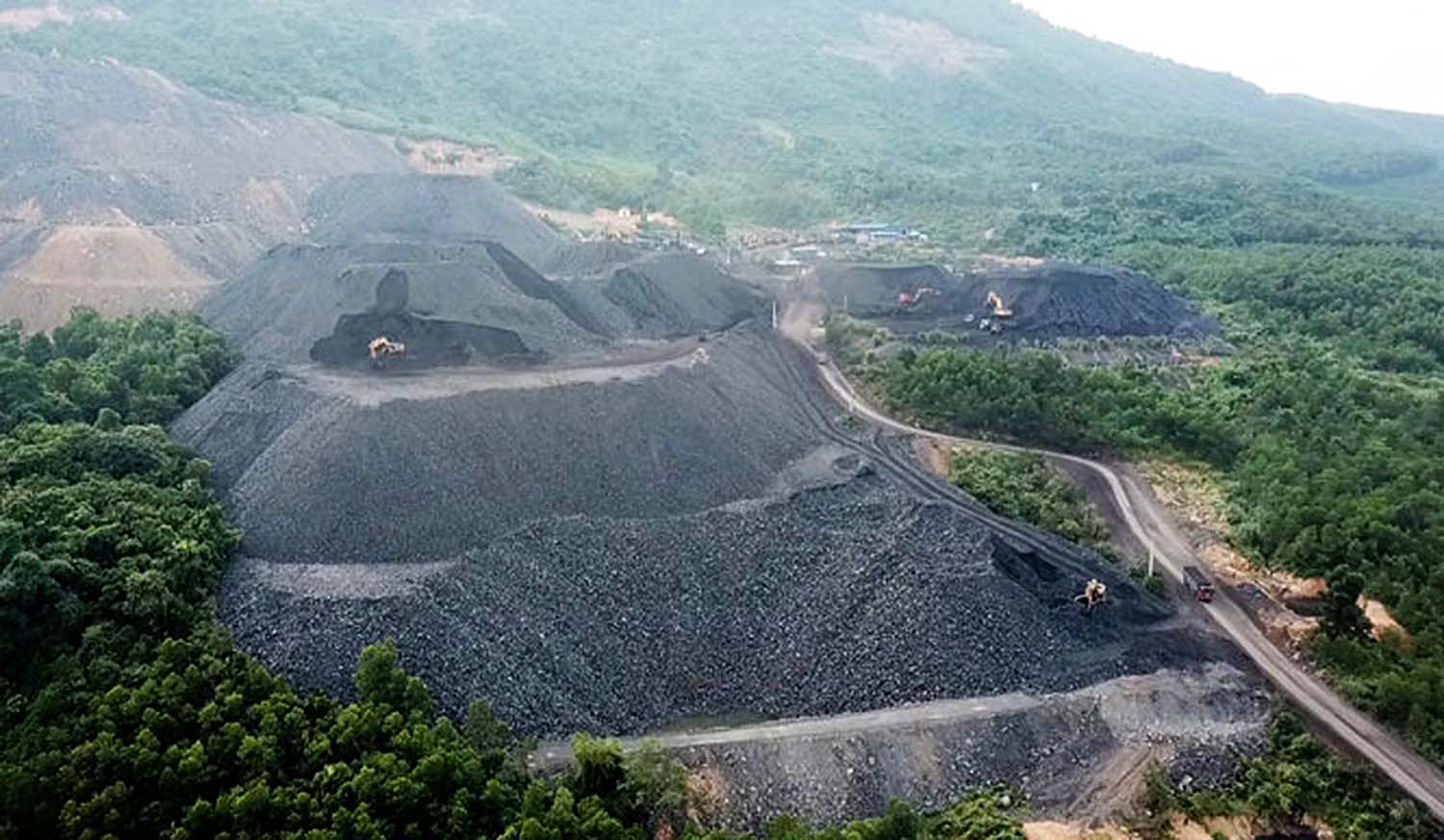 Mỏ than Minh Tiến (huyện Đại Từ, tỉnh Thái Nguyên) bị khai thác hơn 3 triệu tấn than lậu