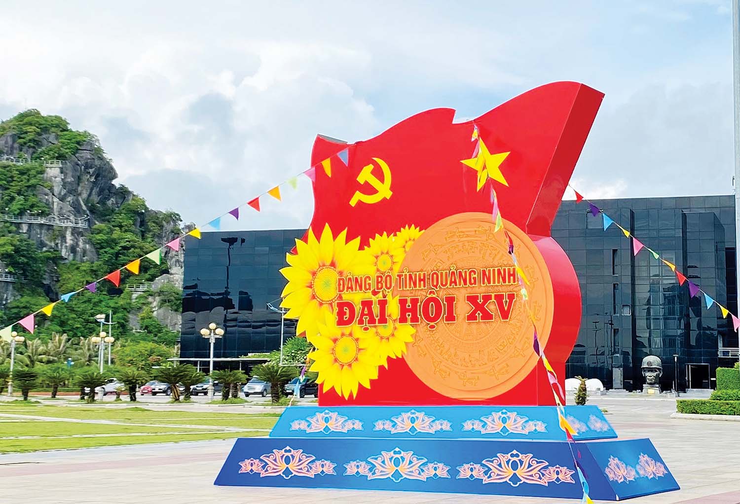 Đại hội Đảng bộ tỉnh Quảng Ninh lần thứ XV (nhiệm kỳ 2020 - 2025) 	Ảnh: Thanh Tân