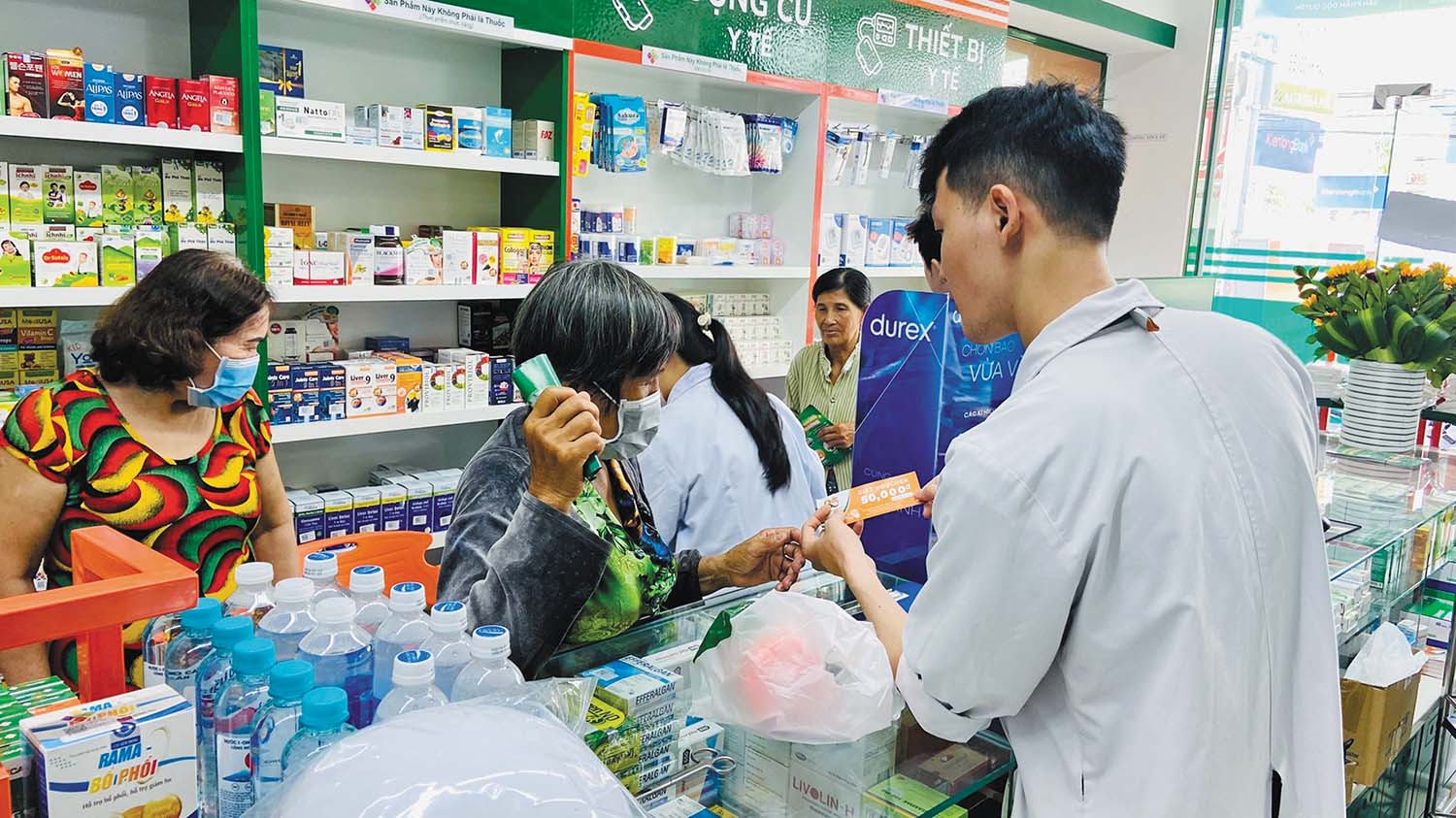 Người dân ngày càng quan tâm tới việc chăm sóc sức khỏe nhiều hơn, làm tăng sức hấp dẫn của thị trường y dược Việt Nam trong mắt các nhà đầu tư