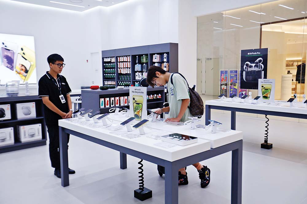 Samsung chiếm thị phần khá lớn trong ngành bán lẻ tại Việt Nam  Ảnh: Đức Thanh