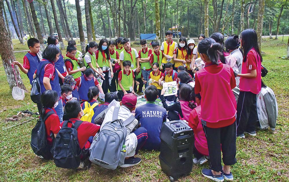 Trải nghiệm “về rừng” của học sinh 	Ảnh: NVCC