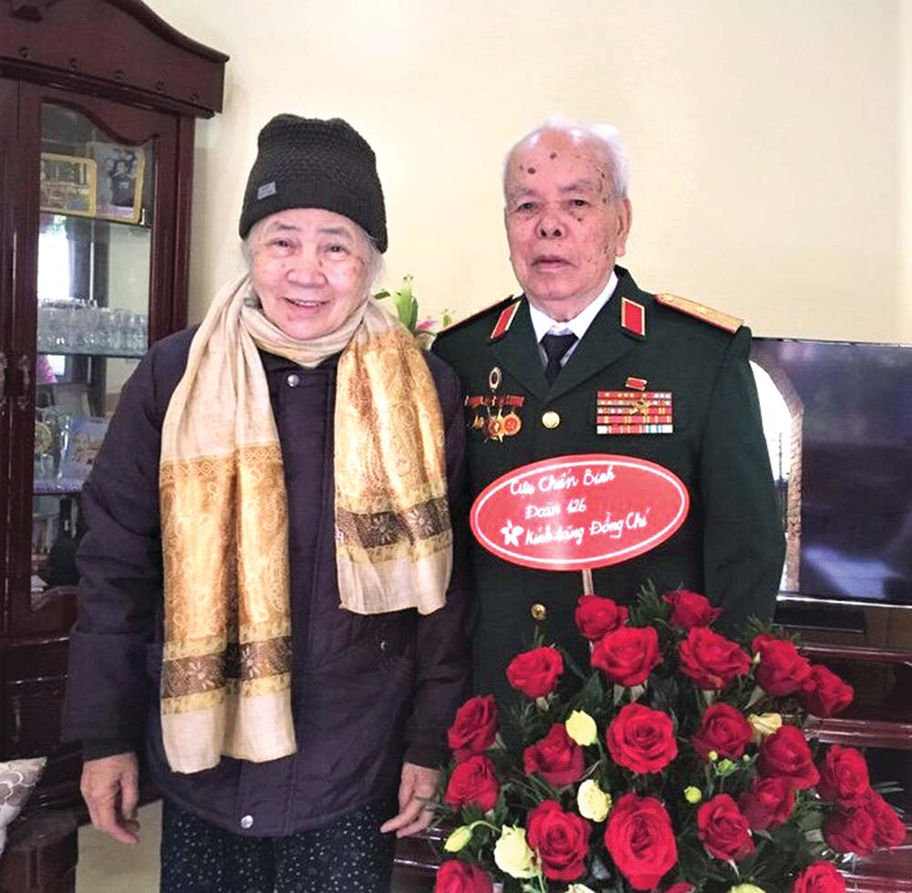 Thiếu tướng Mai Năng và vợ - cô du kích Tiên Lãng xinh đẹp năm xưa