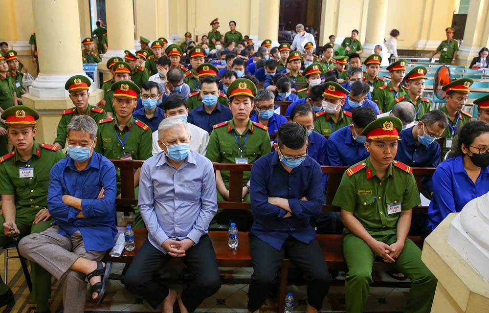 Những lỗ hổng pháp lý đã bị các bị cáo trong “băng nhóm” của Trương Mỹ Lan lợi dụng khai thác, gây nên “đại án lịch sử”