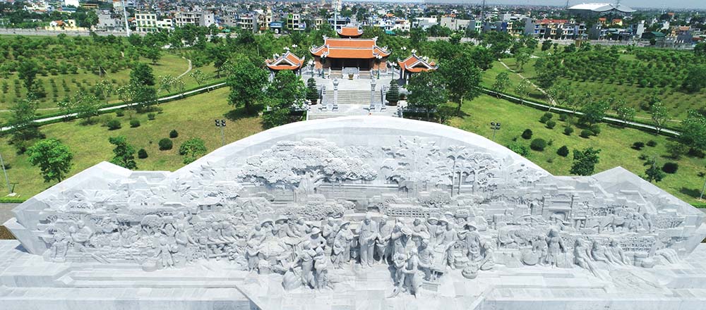 Đền thờ Bác Hồ và Tượng đài Bác Hồ với nông dân Việt Nam là công trình trọng điểm của tỉnh, của TP. Thái Bình, có giá trị lịch sử, văn hóa đặc biệt 