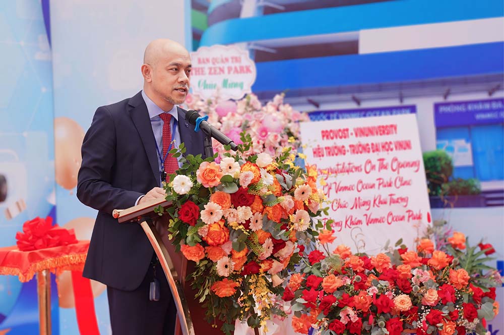 PGS. TS Lê Cự Linh, Phó Viện trưởng Viện Khoa học Sức khỏe, Đại học VinUni phát biểu tại sự kiện.