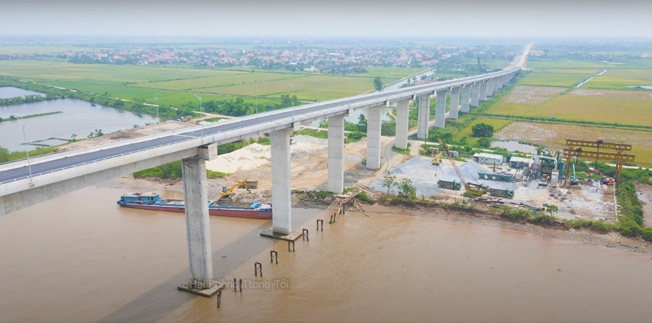 Cầu Văn Úc - cầu lớn nhất của Dự án tuyến đường bộ ven biển Hải Phòng - Thái Bình 
