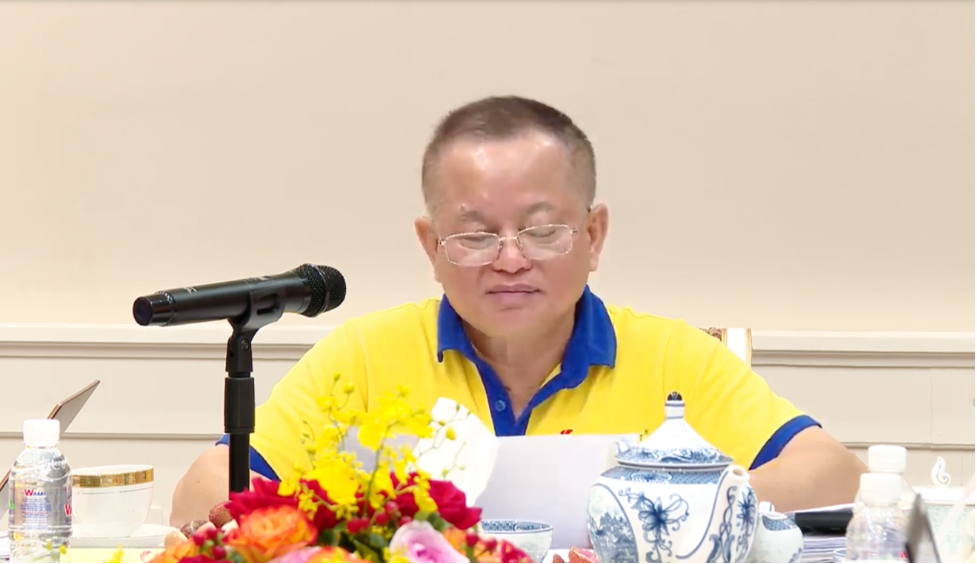 Ông Lê Văn Quang, Tổng giám đốc trả lời tất cả các câu hỏi của cổ đông