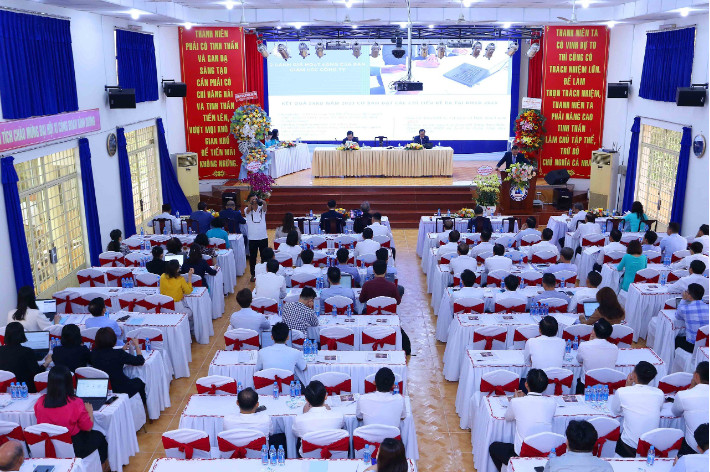 Nhiều nhà đầu tư tham gia Đại hội đồng cổ đông năm 2024 của Biwase. Ảnh Lê Toàn