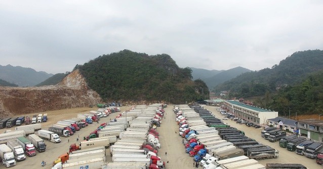 Tính đến 20h ngày 23/4, tại 3 cửa khẩu của Lạng Sơn còn 1.257 xe