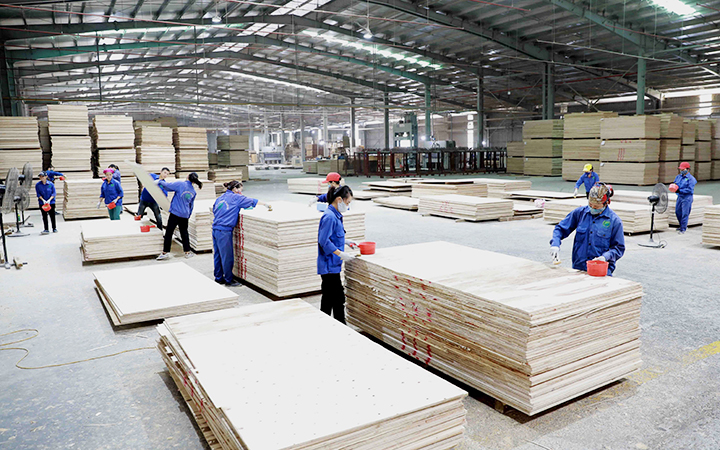 Xuất khẩu gỗ và sản phẩm gỗ sau 7 tháng gần chạm mốc 10 tỷ USD.