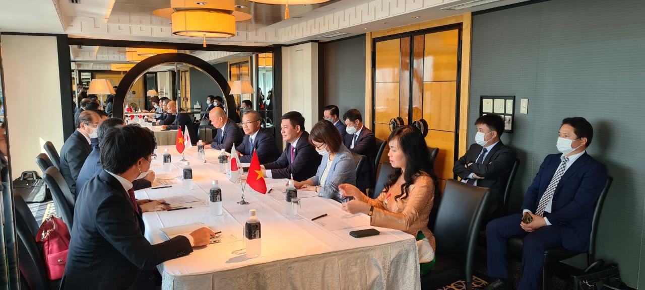 Chủ tịch JETRO Nhật Bản khẳng định, 2 văn phòng của JETRO tại Việt Nam luôn bận rộn nhất thế giới, đón tiếp nhiều doanh nghiệp Nhật đến tư vấn đầu tư .