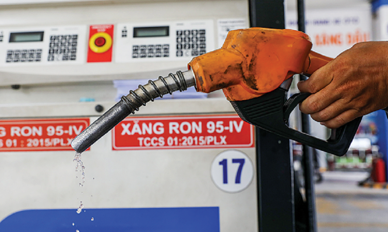Giá bán lẻ xăng dầu ngày mai, 12/12 dự báo sẽ giảm mạnh.
