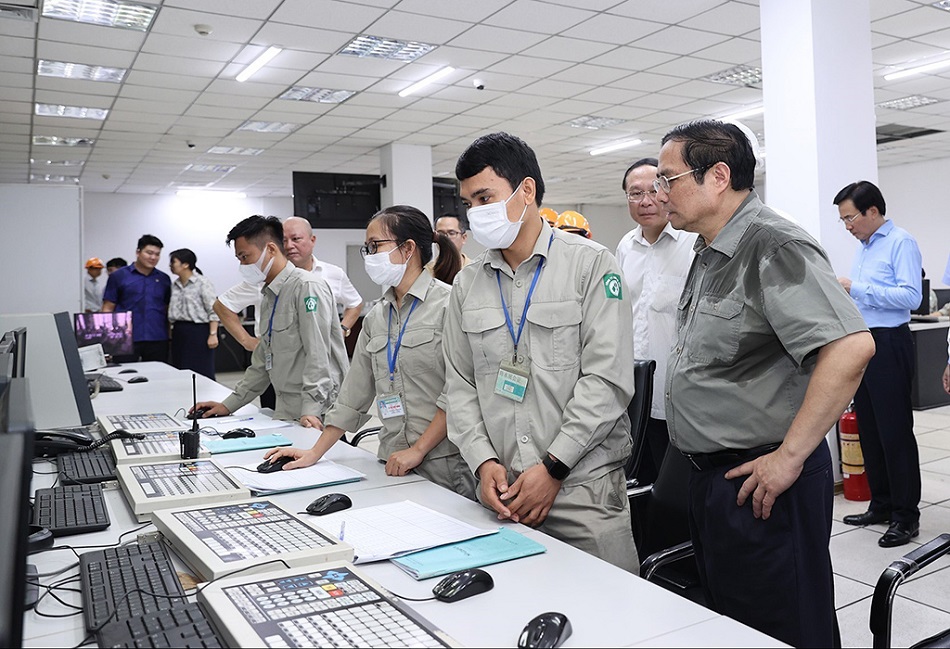 Thủ tướng Phạm Minh Chính cùng đoàn công tác của Chính phủ trực tiếp kiểm tra thực địa tại Dự án Nhà máy sản xuất đạm Ninh Bình vào ngày 13/8/2022