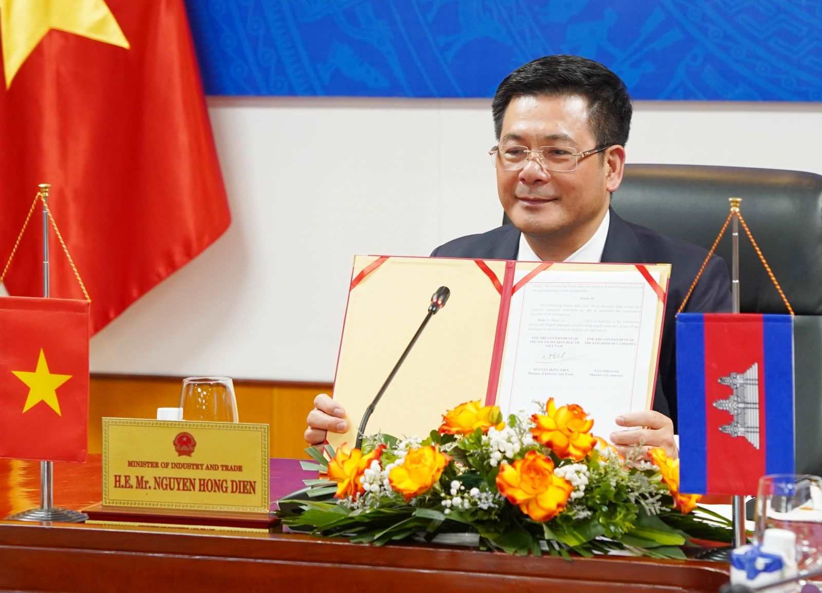 Lễ ký bản thỏa thuận thúc đẩy thương mại song phương Việt Nam - Campuchia