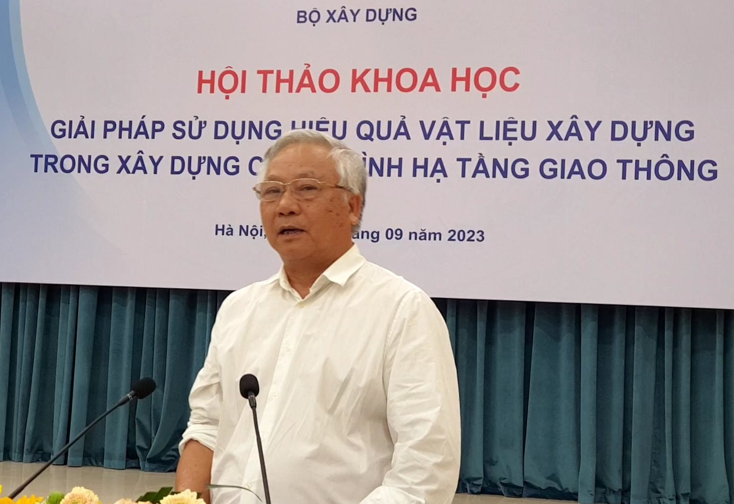 Ông Đào Ngọc Thanh, Chủ tịch Vinaconex cho biết,  nhà thầu “đau đầu” vì cực kỳ thiếu, nhiều gói thầu bị kéo rất dài.