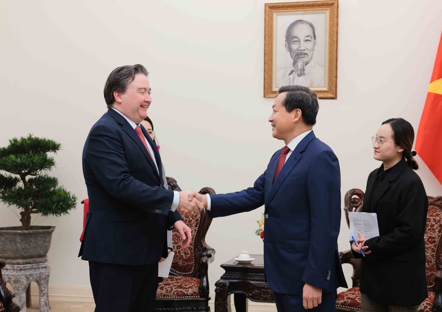 Phó Thủ tướng Lê Minh Khái tiếp Đại sứ Hoa Kỳ Marc E. Knapper. Ảnh VGP