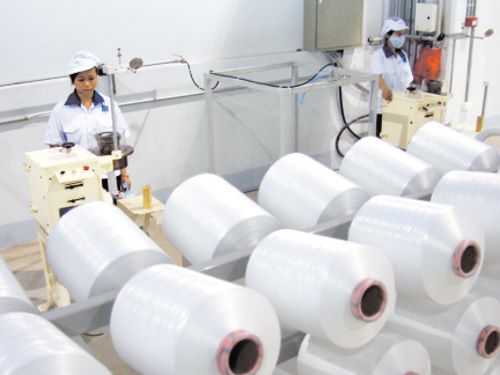 xơ sợi staple nhân tạo từ polyeste của Việt Nam vừa bị Hoa Kỳ khởi xướng điều tra tự vệ toàn cầu.