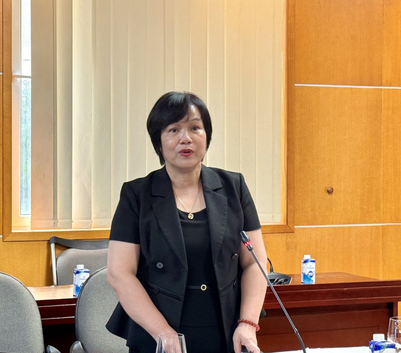 Bà Lê Việt Nga - Phó Vụ trưởng Vụ Thị trường trong nước phát biểu tại hội nghị