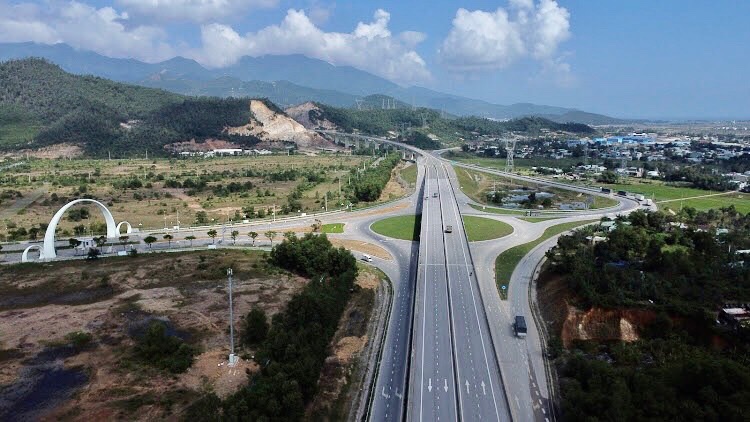 Cao tốc La Sơn – Tuý Loan có tổng vốn đầu tư 11.500 tỷ đồng.