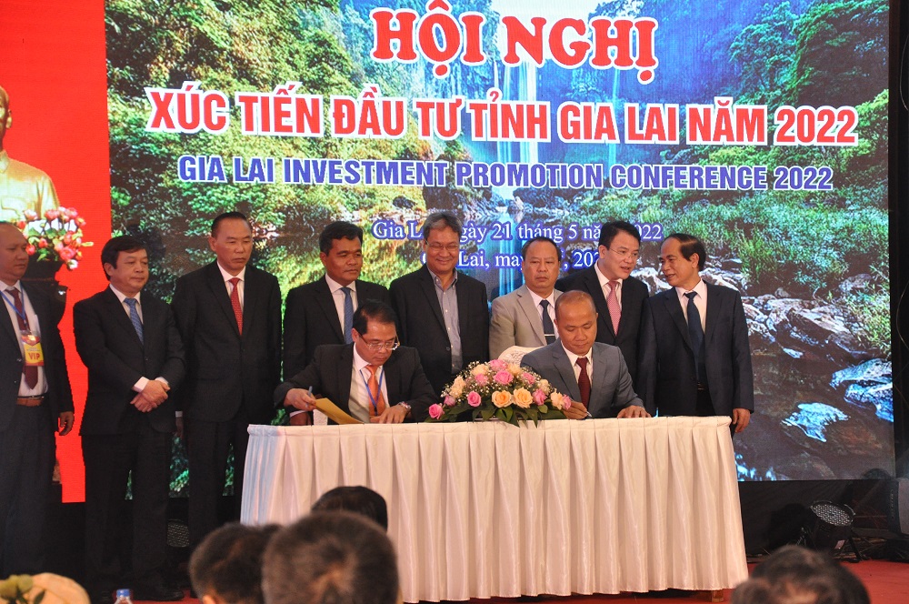 Tỉnh Gia Lai ký ghi nhớ hợp tác đầu tư với các doanh nghiệp.