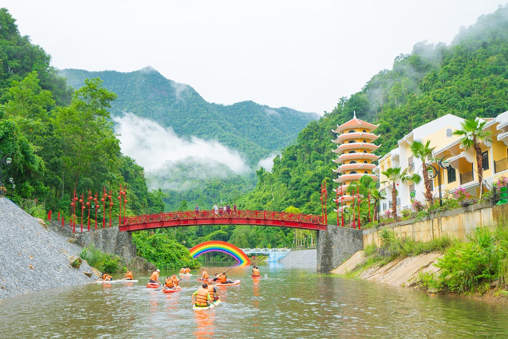 Khu du lịch Cổng Trời Đông Giang, điểm đến du lịch lý tưởng tại Quảng Nam.