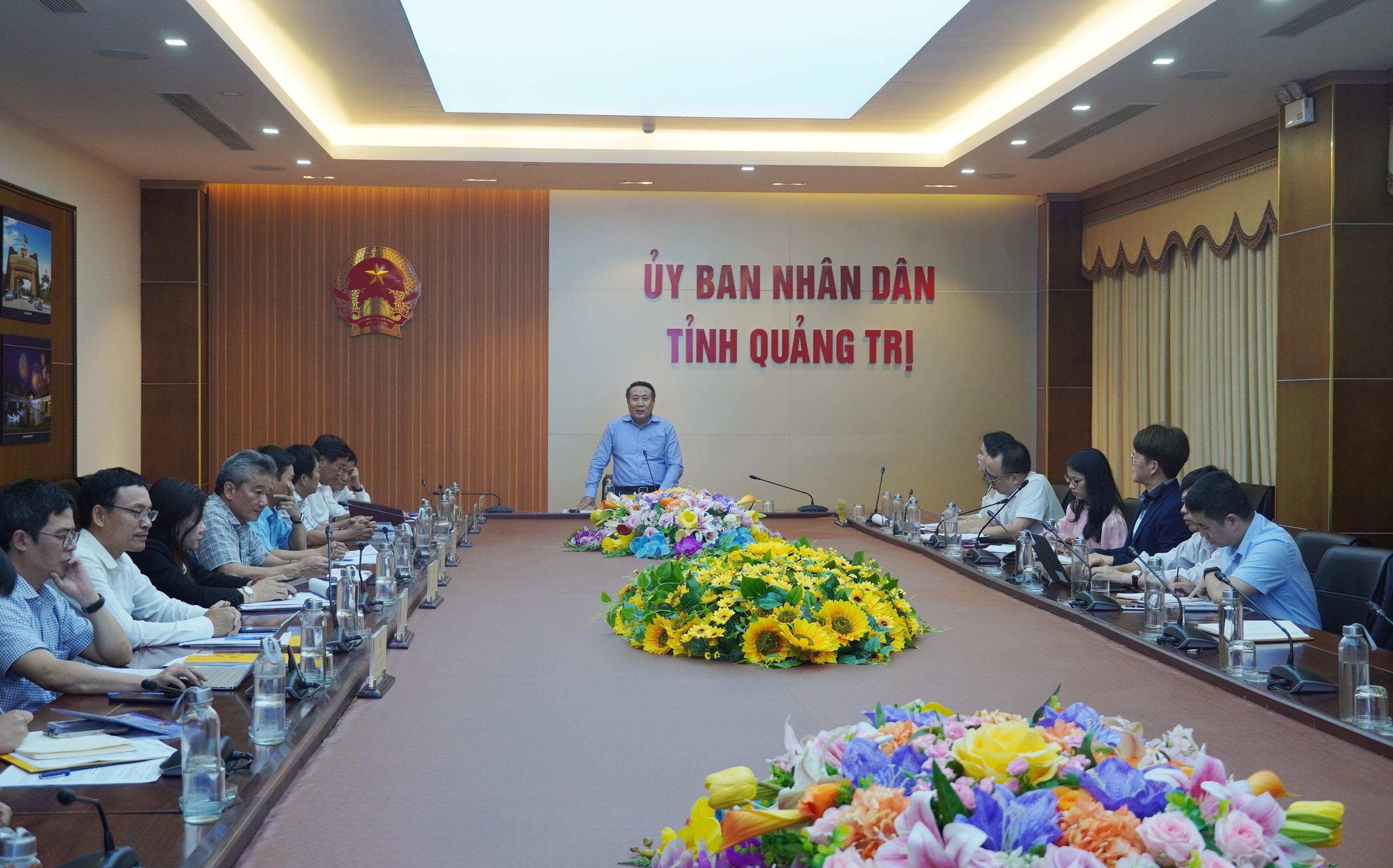 Phó Chủ tịch Thường trực UBND tỉnh Quảng Trị, ông Hà Sỹ Đồng vừa chủ trì buổi làm việc với Tổ hợp nhà đầu tư Dự án Trung tâm điện khí LNG Hải Lăng.