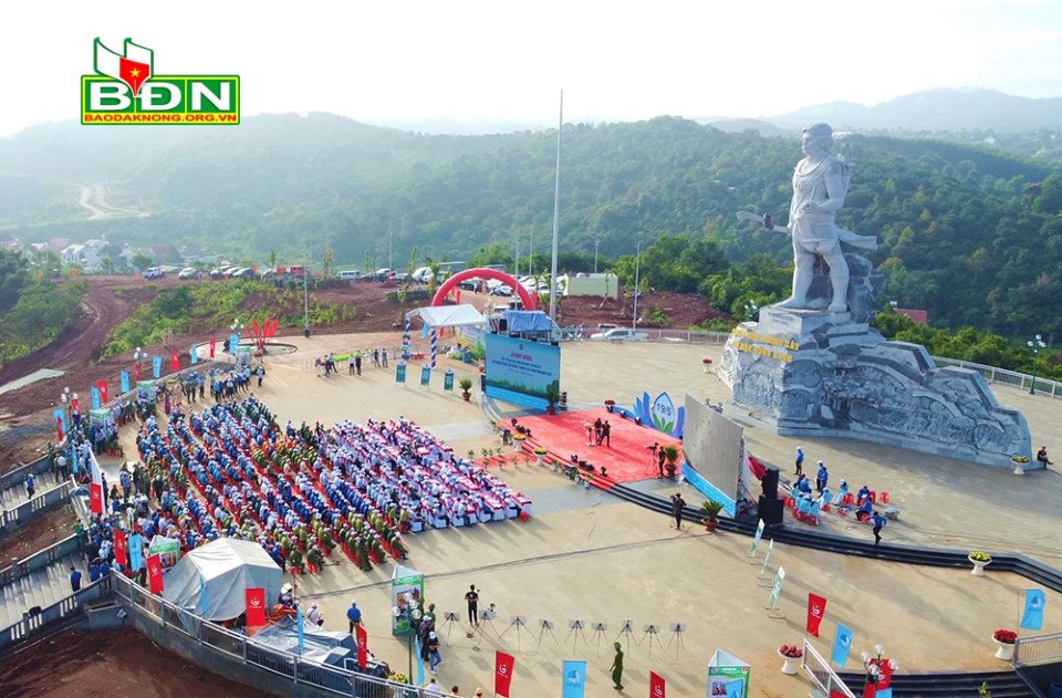Tỉnh Đắk Nông vừa tổ chức khánh thành Tượng đài N’Trang Lơng, tại TP.Gia Nghĩa.
